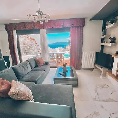 Case de vacanță Earthy Boutique Luxurious House -marble Luxury House *